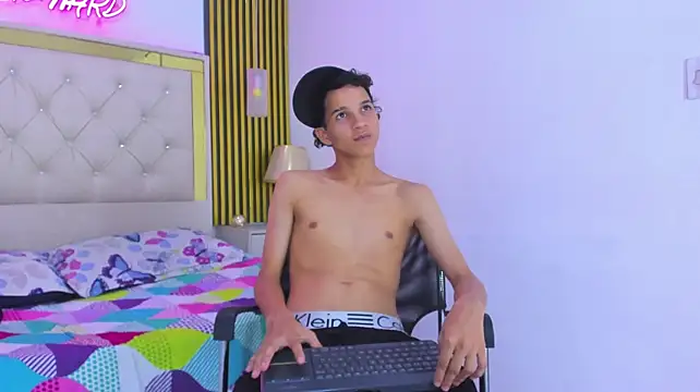 JustinSecret – Naživo XXX chat