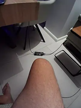 BipedGlint – Naživo XXX chat