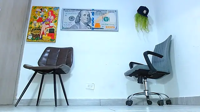 cash_master_daniel: απευθείας συνομιλία ΧΧΧ