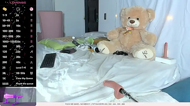 Chat XXX ao vivo de Benjamin_Buster