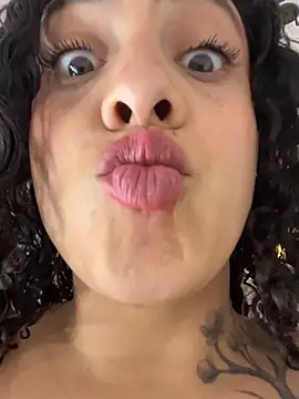 Shurabig Live XXX-chat