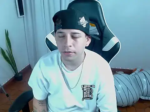Chat +18 de 420Liam ao vivo