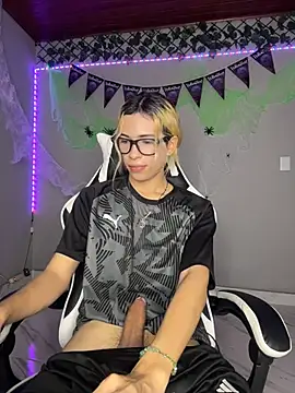 LarryCraft Live XXX-chat