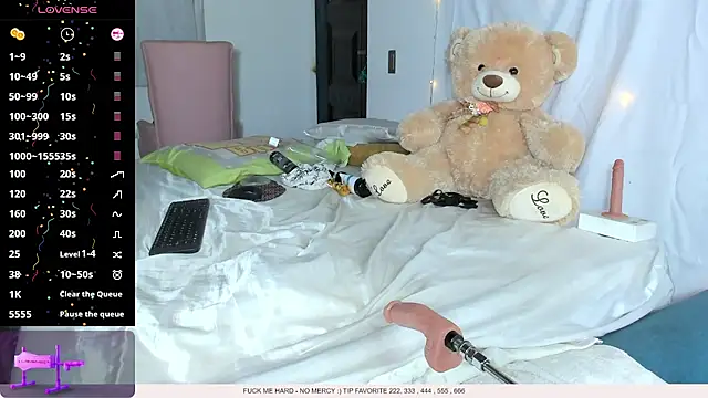 Benjamin_Buster élő XXX-chatje