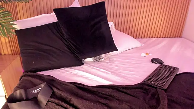 Samantha_Sra_ Chat XXX in diretta