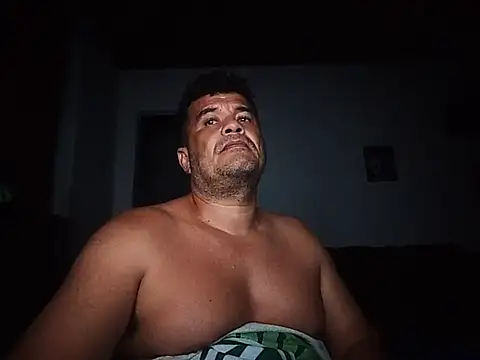 tarra122 – Naživo XXX chat