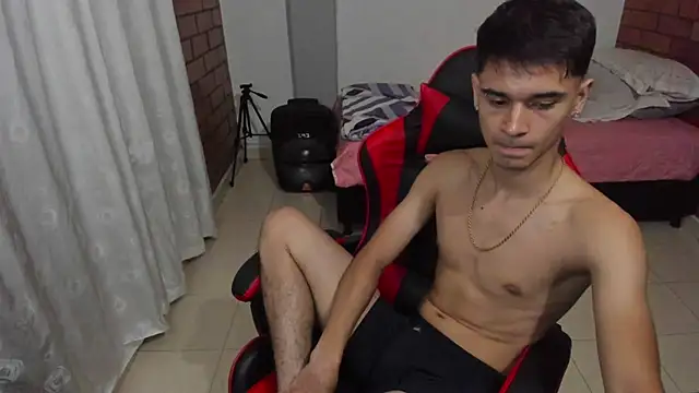 Aron_Boyy Live XXX Chat