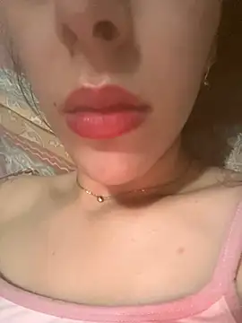 Mimisixo Adlı Modelin Canlı XXX Sohbeti
