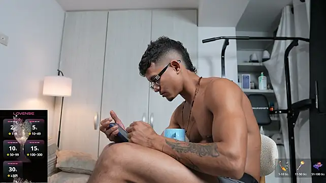 Paradise_boy__ লাইভ XXX চ্যাট