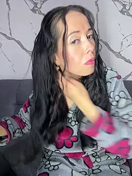 MiaForever1 live XXX chat