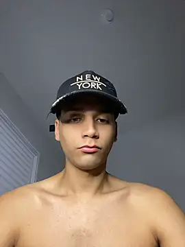 Alexhot1906 现场XXX聊天