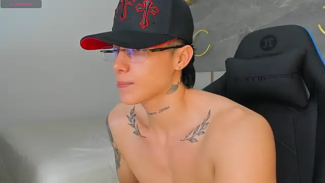 XXX chat uživo modela Samuell_777