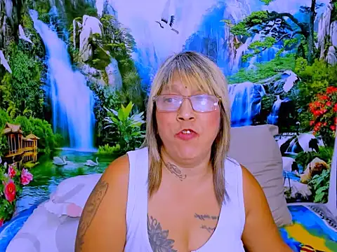 Chat XXX en directo de indianroxy