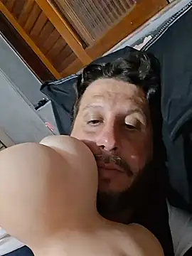 Chat +18 de COROADOTADOCASADO ao vivo