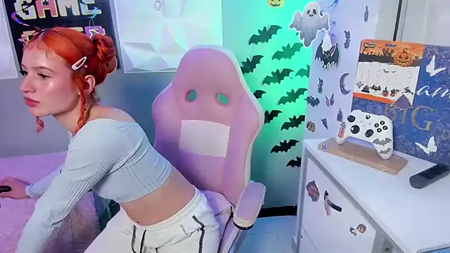 AdelaineBest Adlı Modelin Canlı XXX Sohbeti