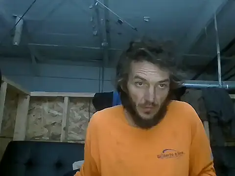 Stuchi111 XXX чат на живо