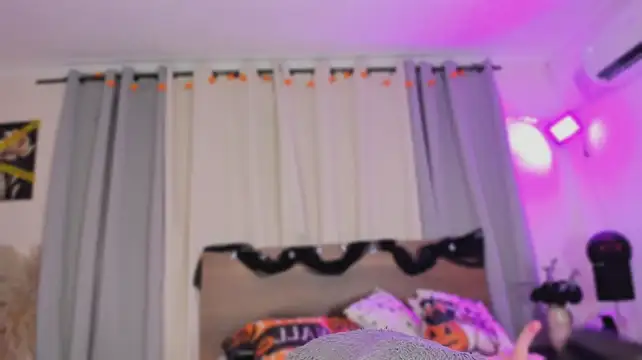 دردشة Chanel_boobs2 الجنسية المباشرة