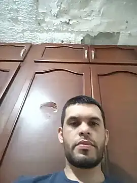 James21990 Live XXX Chat
