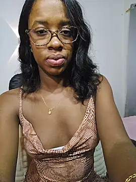 Chat XXX en directo de Im_Camila__
