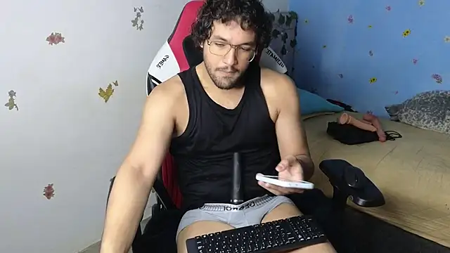 FreyrStyle: απευθείας συνομιλία ΧΧΧ