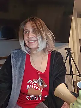 XXX chat uživo modela ScarletsWeb