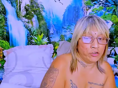 indianroxy Chat XXX in diretta