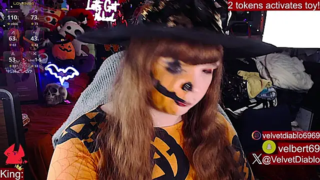 צ'אט XXX בשידור חי של VelvetDiablo