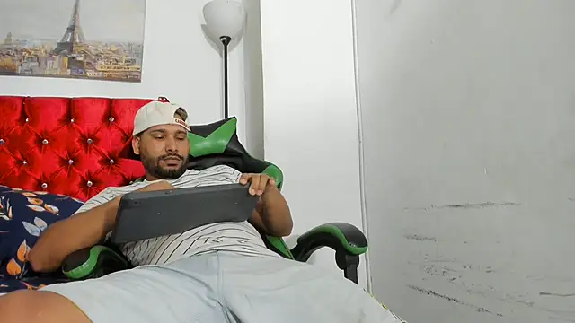 luis_23hot Chat XXX live
