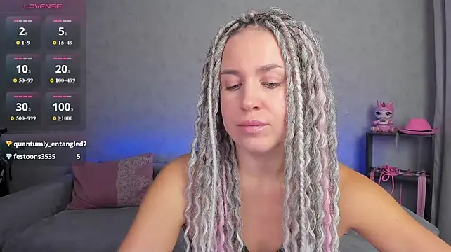 XXX chat uživo modela Fire__Dancer