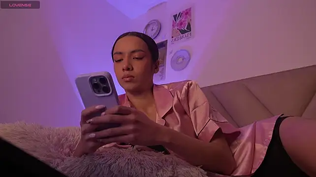 Bonnieshyy Adlı Modelin Canlı XXX Sohbeti
