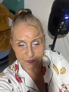 DulceDiaz live XXX chat