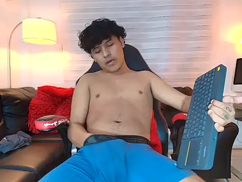 kristhofer_levis_ Obrolan Langsung XXX