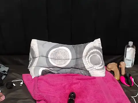 YasMineStarXX live XXX chat
