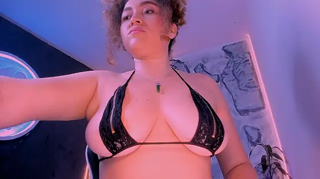 Kateryn_ Adlı Modelin Canlı XXX Sohbeti