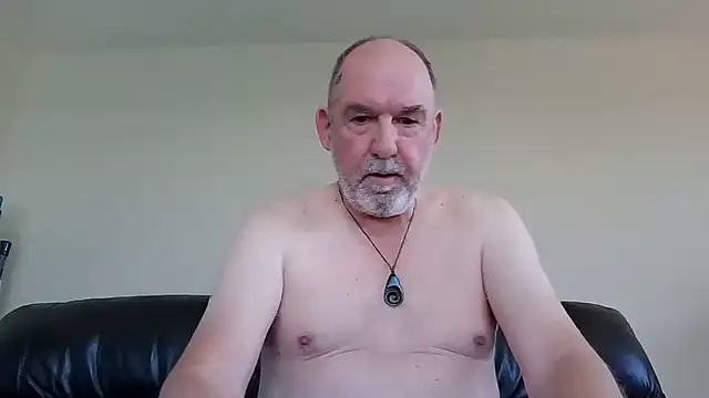 Онлайн чат XXX shyguytm