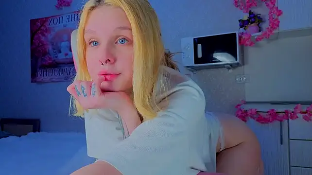 Hi_Kitti Live XXX-Chat