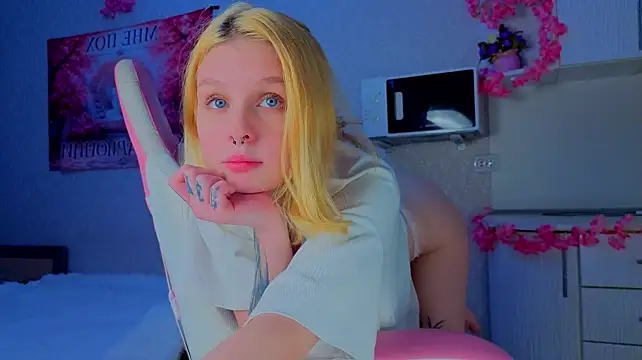Hi_Kitti – Naživo XXX chat