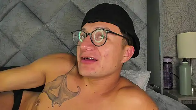Hassbyd's Live XXX Chat