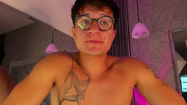 Chat XXX ao vivo de Hassbyd
