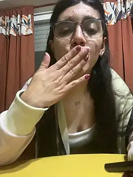 Chat +18 de selenefary ao vivo