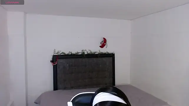 Ariel_Laurentt Adlı Modelin Canlı XXX Sohbeti