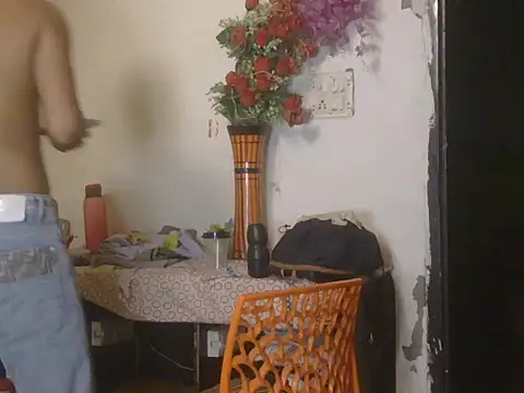 Stubborndesiboy's Live XXX Chat