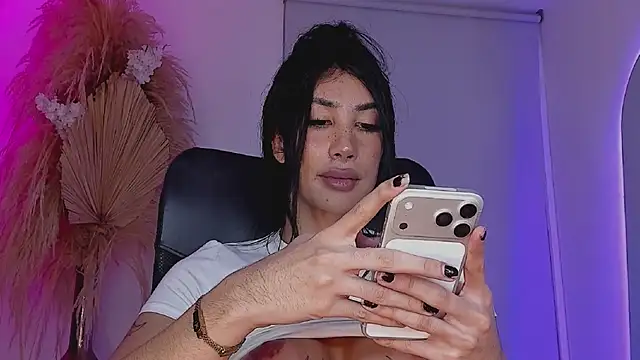 GarciaMilu's Live XXX Chat