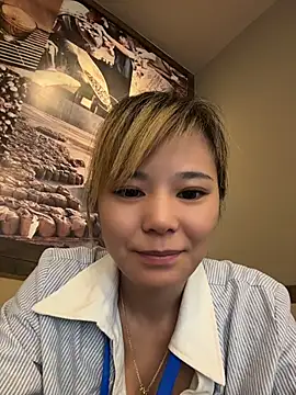 KKMM168 即時 XXX 聊天