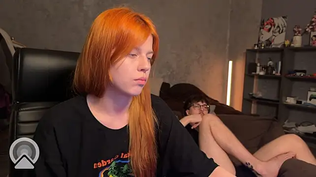 t_files_x's Live XXX Chat