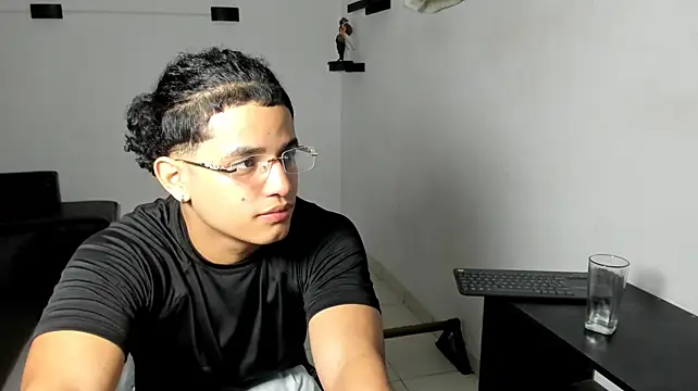 دردشة samxx_muscle الجنسية المباشرة