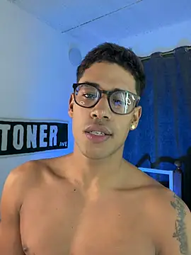 Jackson_stone 即時 XXX 聊天