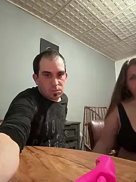 emaaldy live XXX chat