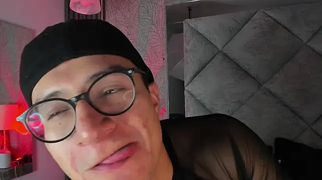 Hassbyd Live XXX Chat