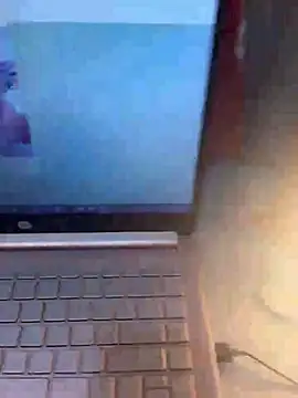 rossy_0103 Chat XXX in diretta